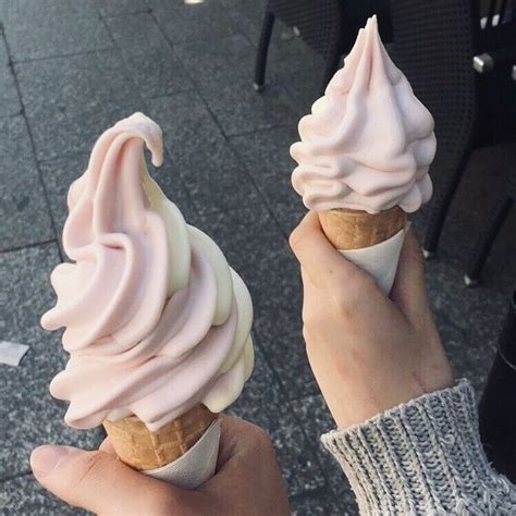 𝐩𝐢𝐧 𝐬𝐚𝐡𝐢𝐛𝐚𝐚𝐳𝟎𝟓 in 2020 Food Ice cream Aesthetic food