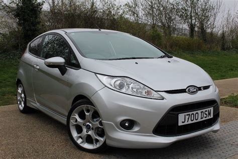 2011 Ford Fiesta 16 Zetec S 3dr Full Service History Low Milege