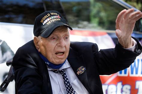 101 Year Old World War Ii Vet Visits Bay Area On Epic Journey