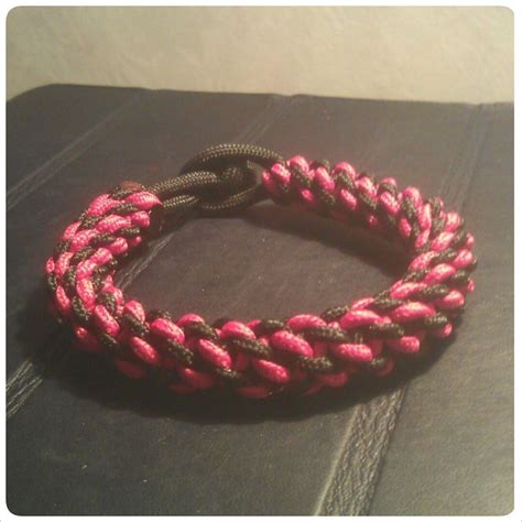 See more ideas about paracord, paracord bracelets, paracord knots. Crafting: Paracord Patterns on Pinterest | Paracord, Paracord ... | Paracord projects, Monkey ...