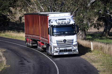 Economy Is Key With Actros 2658 Customer Review Australian Roadtrains