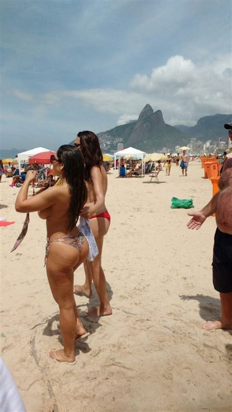 Vazou No Whatsapp Fotos Amadoras De Mulher Melão Hoje Em Copacabana