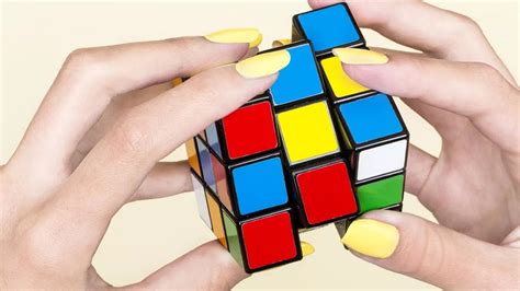 Cómo Resolver o Armar el cubo Rubik en Pocos Movimientos Solución Rápida Ejemplo Mira