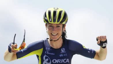 Van vleuten wordt vanuit het ziekenhuis naar een hotel in de buurt gebracht, schrijft ze op haar website. Wielrenster Van Vleuten wint Strade Bianche - Nieuws.nl