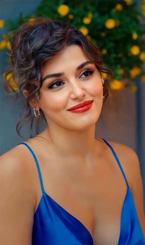 Hande Er El Beauty Girl Beautiful Girl Face Hairstyle