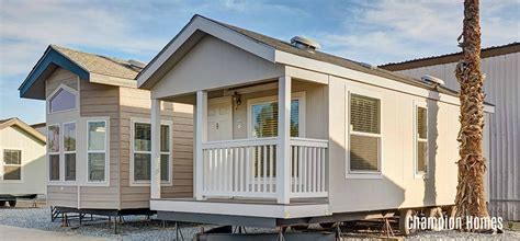 Tiny House Town Champion Homes Park Model House 399 Sq Ft