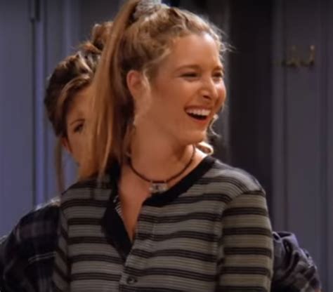 Phoebe From Friends Friends Phoebe Hair Styles Friends Moments