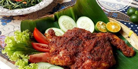 Ayam taliwang memiliki sensasi rasa yang pedas dengan kuatnya kencur. Resep Ayam Taliwang Khas Lombok untuk Menu Makan Malam Dirumah