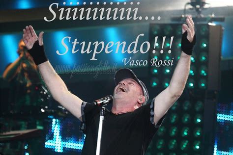 Vasco rossi su instagram e gia vascorossi emozioni vita. Vasco Rossi - 6 | Vasca, Rosso, Canzoni