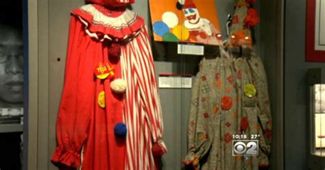 Investigators Were John Wayne Gacy Clown Suits Stolen From Evidence