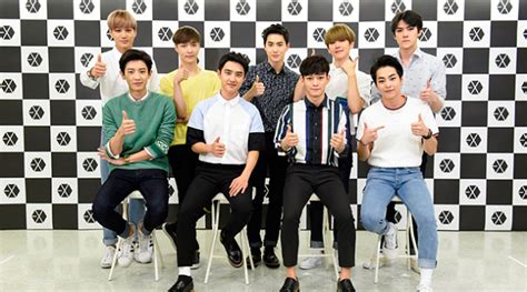 Sedikit, naik ke atas bukit kapur maka pengunjung akan disajikan cakrawala senja yang merayu mata pada sore hari. Rayakan Hari Jadi, HappyEXOLDay Jadi Trending Topik Dunia