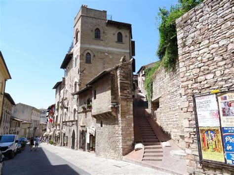 5 Must Visit Towns In Umbria Italy Tivoli Italy Italy Architecture