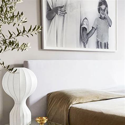 Light colors have an inherent reflectivity, which is why they can make a room feel bigger. 6 Best Paint Colors That Make a Room Look Bigger