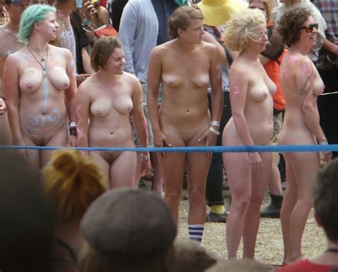 Meredith Festival Nude Run 13 Immagini