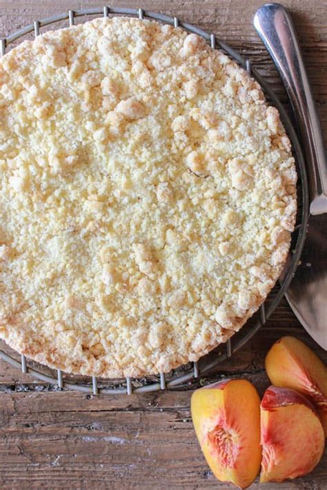 Our delicate vanilla pudding is the ideal summer dessert: Easy Italian Fresh Peach Crumb Cake - Use Fresh Peaches or ...
