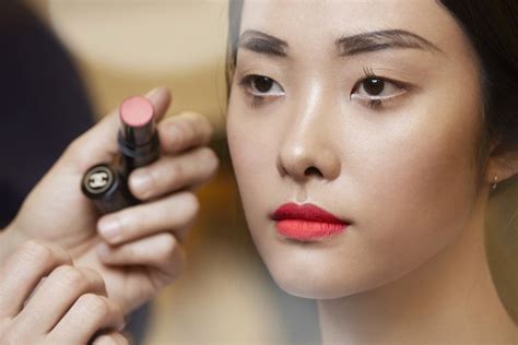 Chanel Cruise 201516 Collection Backstage Beauty Pictures Chanel
