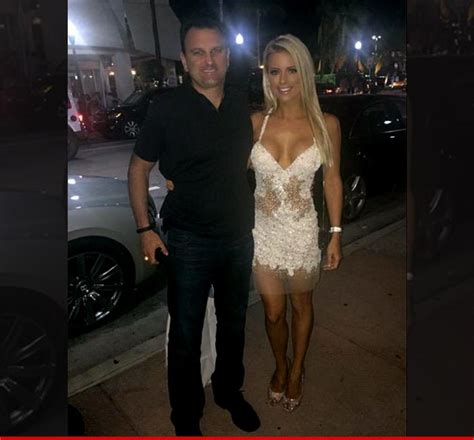 Drew Rosenhaus Divorce Case Dismissed Staying Married To Hot