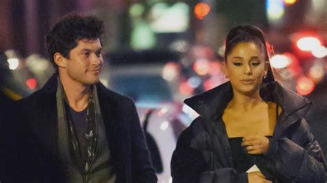 Ariana Grande Reunites With Ex Boyfriend Graham Phillips For Nyc Dinner