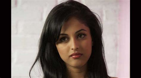 Priya Banerjee To Make Her Bollywood Debut With Sanjay Guptas Jazbaa Bollywood News The