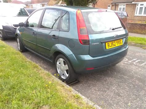 14 Ford Fiesta Zetec Lovely Metallic Green 5 Speed Manual Very Well