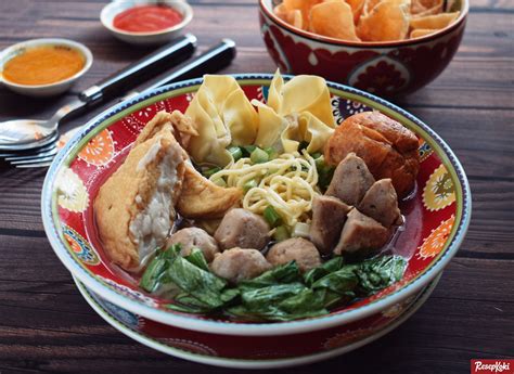 Ada banyak cara untuk menambah selera makan. Bakso Malang Komplit Lezat Praktis Mudah Dibuat - Resep | ResepKoki