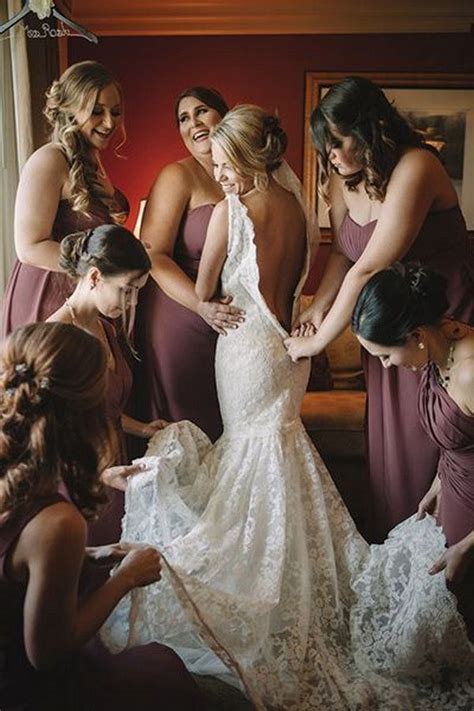 20 Must Have Wedding Photo Ideas With Your Bridal Party In 2020
