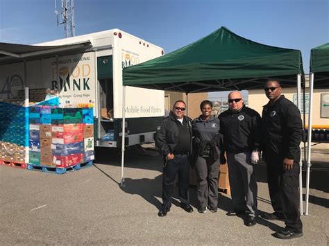 Rogers park 400 w beach avenue The Los Angeles Regional Food Bank Distributes Food to ...