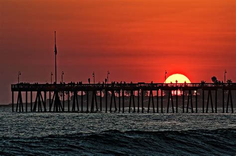 Sunset On Ventura Beach Ca Zachary Long Flickr