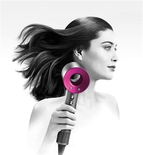 Use high heat and airflow. Model using Dyson Supersonic™ hair dryer | Hair styler ...