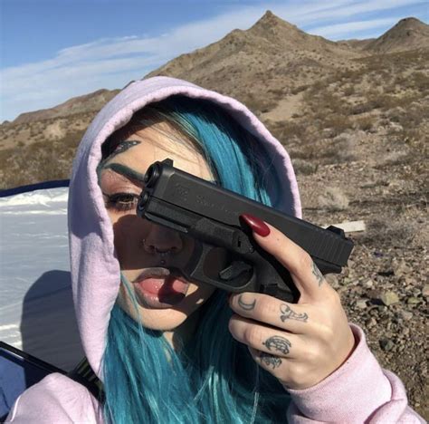 Edgy Aesthetic Gun Pfp Pin On Aesthetic Images