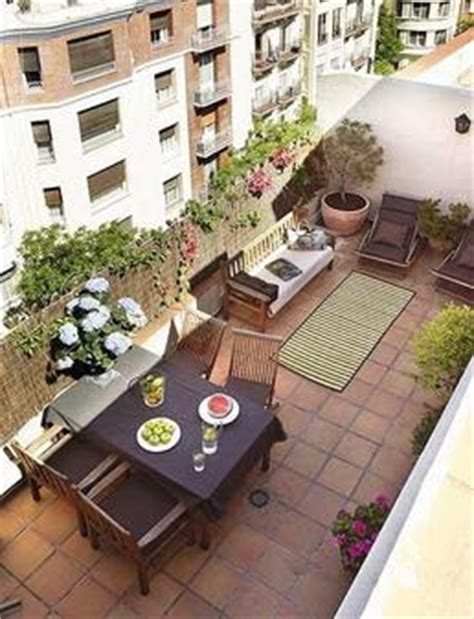 Amplia terraza comunitaria con buenas vistas. InterioriZame, si puedes...: Exteriorizate! (O Ideas Para ...