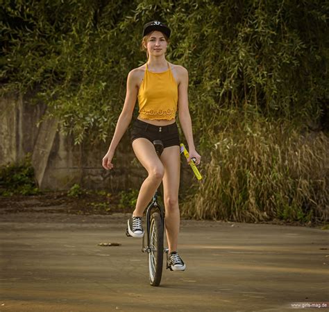Girls Mag Annika Bubbles On A Unicycle Xasia
