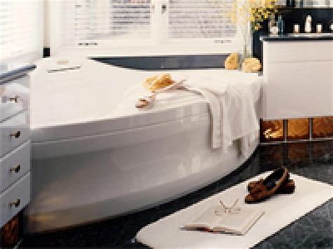 Choosing The Right Whirlpool Bathtub Theydesign Within Jacuzzi Bathtub