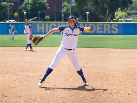 Softball Loses Two Wins One Versus Cal State Fullerton Highlander