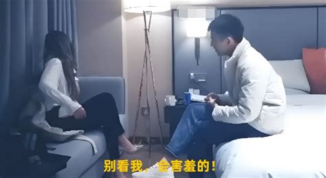 当探花秦总遇到熟人，羞涩还是尴尬？ 看妹吧