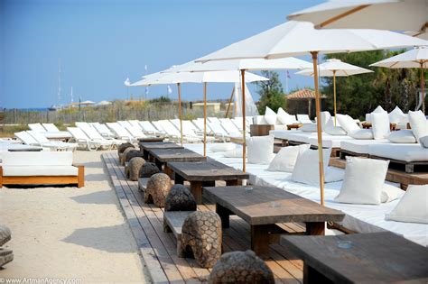 Nikki Beach St Tropez Credit ArtmanProd Luxury Yacht Charter