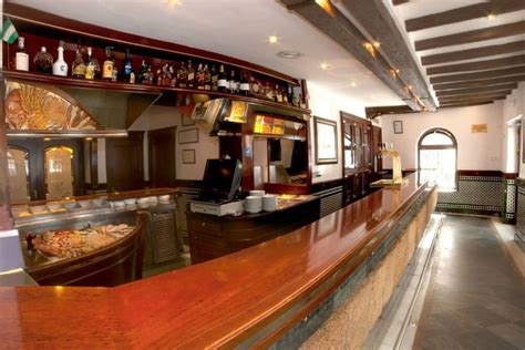 Apr 07, 2009 · el cantaor murió en sevilla el pasado domingo tras agravarse su diabetes. Restaurantes de Cádiz, dónde comer tapas en la ciudad