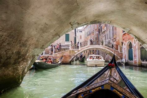 Венеция общая прогулка на гондоле по Гранд каналу Getyourguide