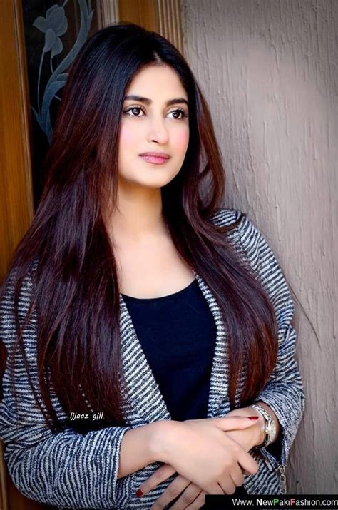 Sajal Ali Straight Hairstyles Medium Prity Girl Pakistani Actress