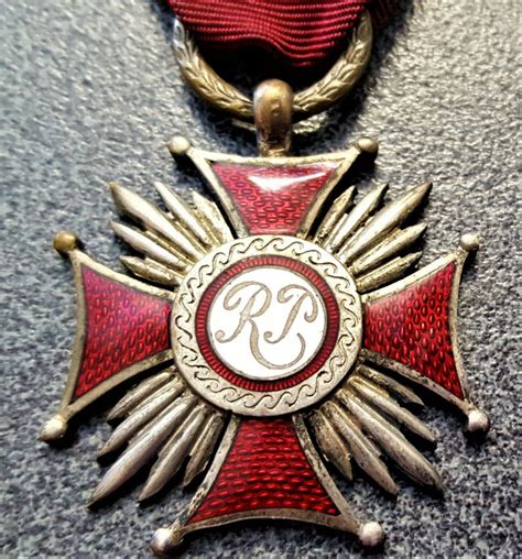 Ww2 Poland Cross Of Merit Silver Uniform Ribbon Medal Jb Military