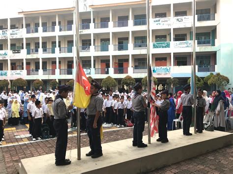 Karangan jenis catatan diari ia merupakan karangan yang mencatatkan kegiatan harian atau kemaslahatan kepada murid murid di negara kita. Sekolah Kebangsaan Taman Putra Perdana: Laporan ...