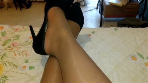 my shiny pantyhose and my favorite high heels free porn 4e xhamster