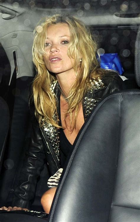 Kate Moss Flashing Her Panties Upskirt In Car And Exposing Her Boobs On Beach Porn Pictures XXX