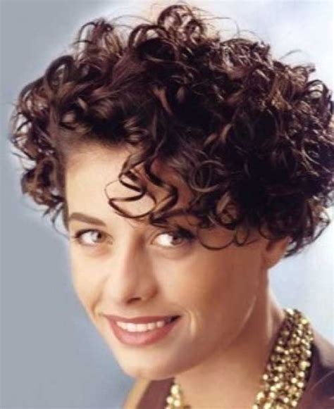 20 Naturally Curly Short Hairstyles