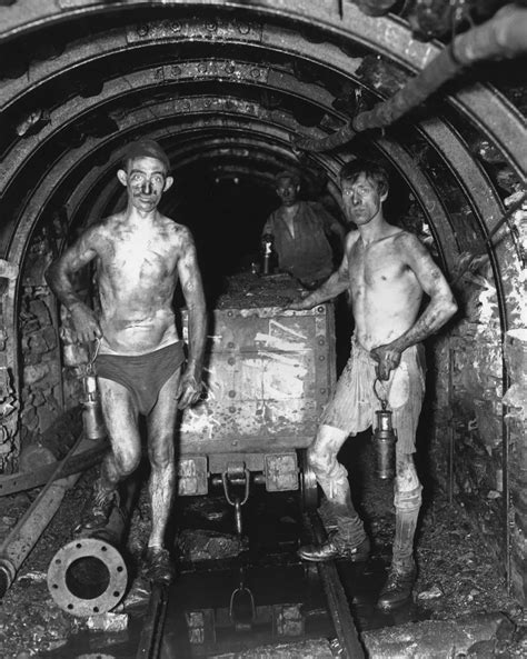 Amazing Peek Inside Britains Coal Mines Where Working Class Men Spent 12 Hours A Day Down The