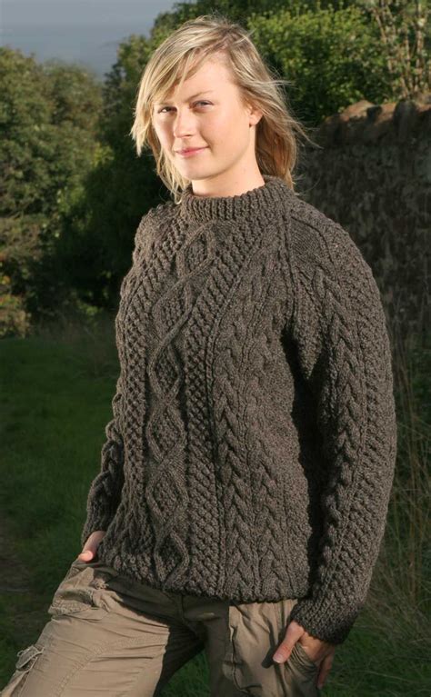 These columns have intertwined threads. Aran Sweater - in Gritstone | Aran sweater, Aran knitting ...