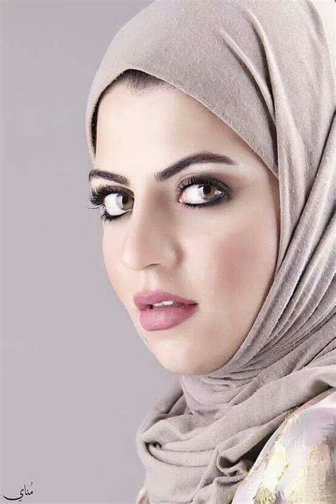 beautiful arab women hijab