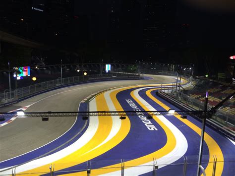 Jun 27, 2021 · 3. Track Marking & Cleaning, Singapore F1 GP - Roadgrip