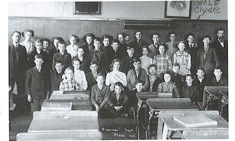 Thebluester Mace Grammar Class Around 1900