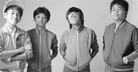 Coboy junior the movie was filmed with $300.000 budget, but received negative reviews and poor performance in the box office. Personil Coboy Junior Jadi Ustadz - Pirengan